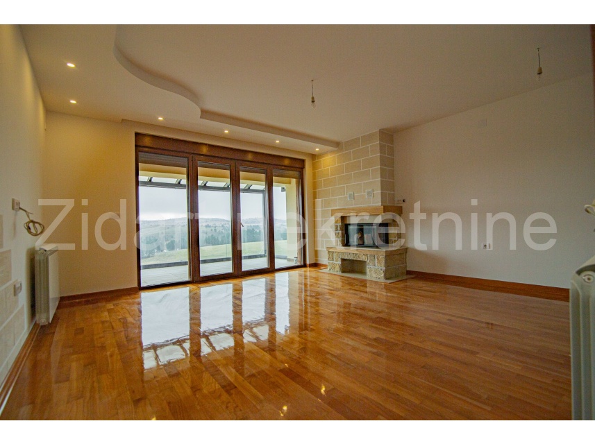 Квартира, 721 м², 137 000$ — FAKTOR